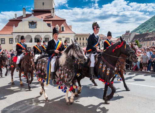 More than 25,000 people attended the Junii Parade in Brasov