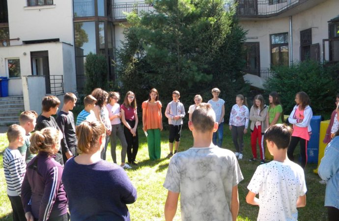 Fakultatív magyarórákra járó diákoknak szerveznek tábort Aradon